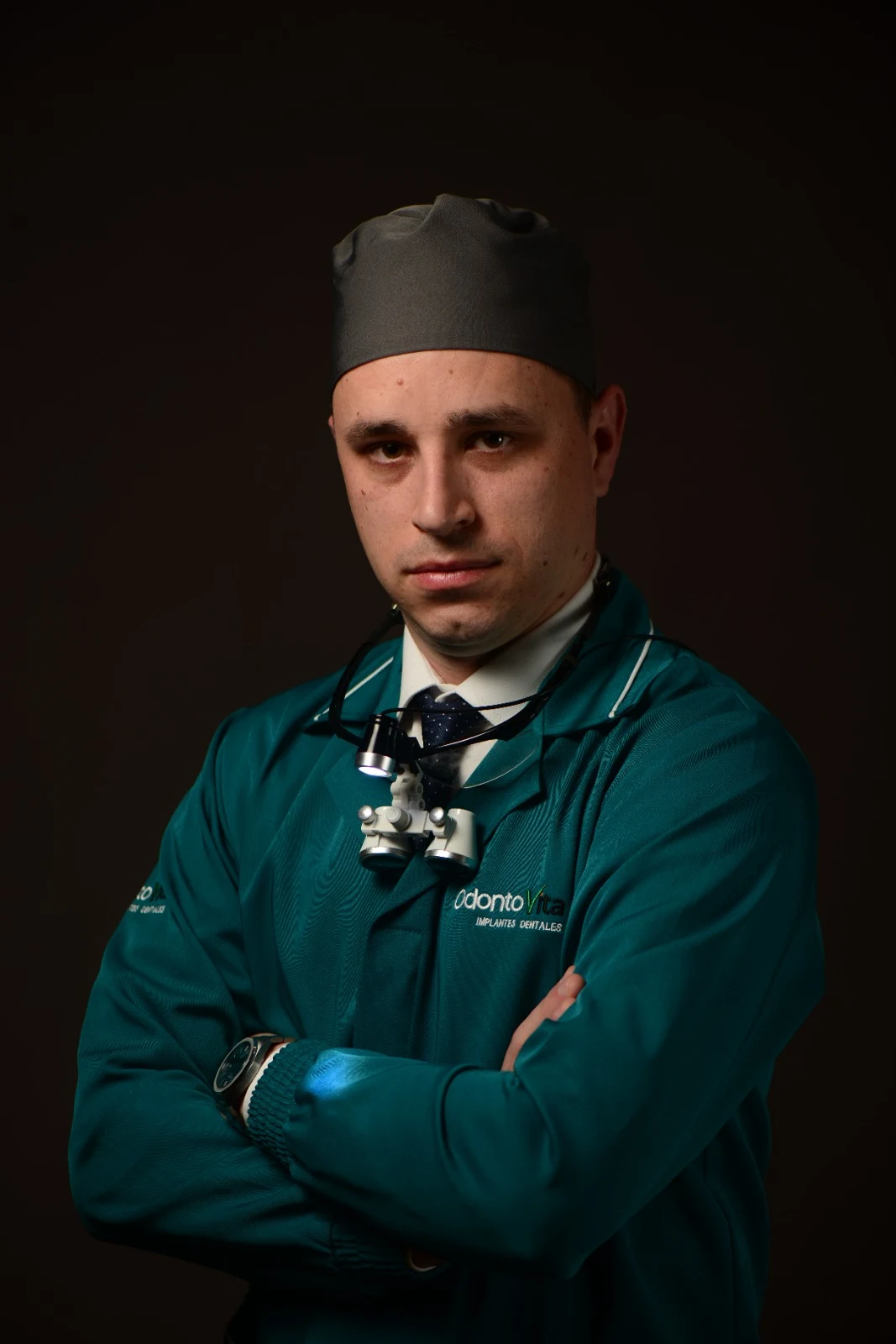 Dr. Bruno Pereira en consultorio